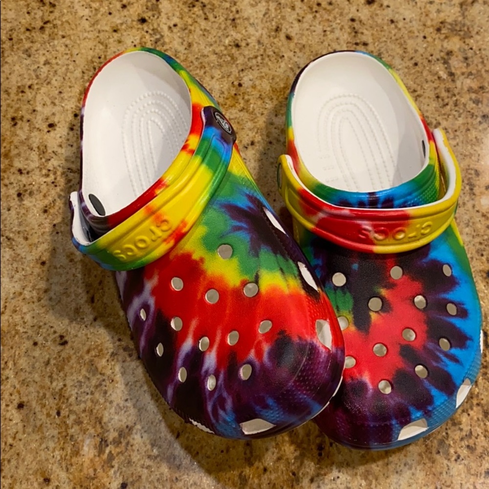 Crocs Tie Dye worn for 1 hour. Ladies size 6